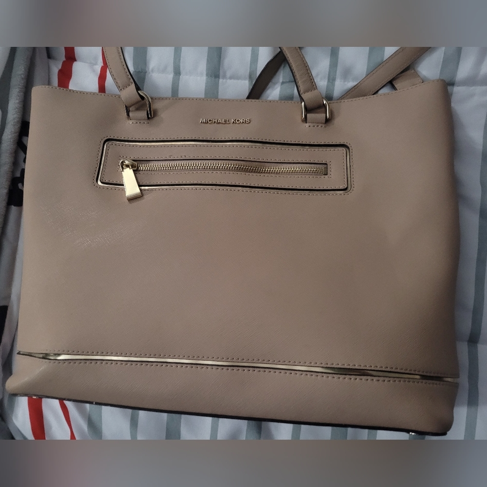 Tan, Micheal Kors tote